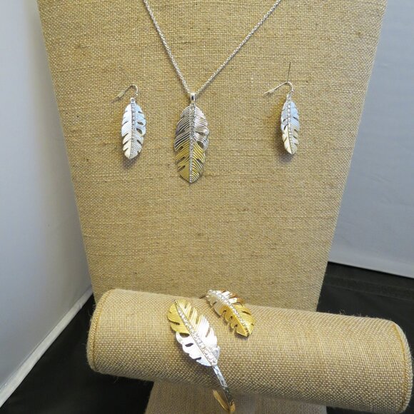 Avon Silver and Gold Feather Necklace Set - Picture 1 of 4